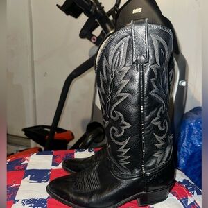 Dan Post western embroidered cowboy boots sz 9D